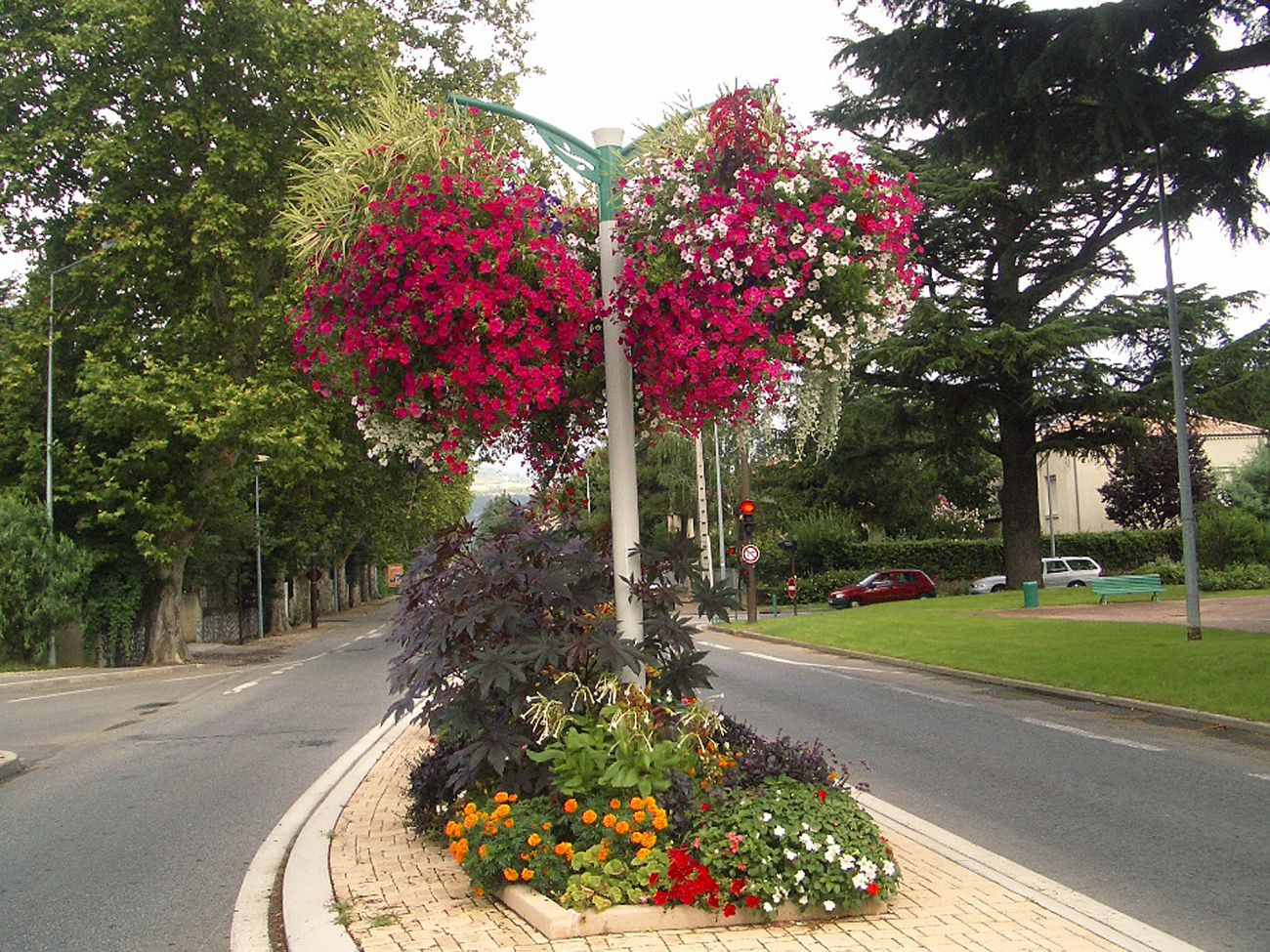 Arredo urbano floreale