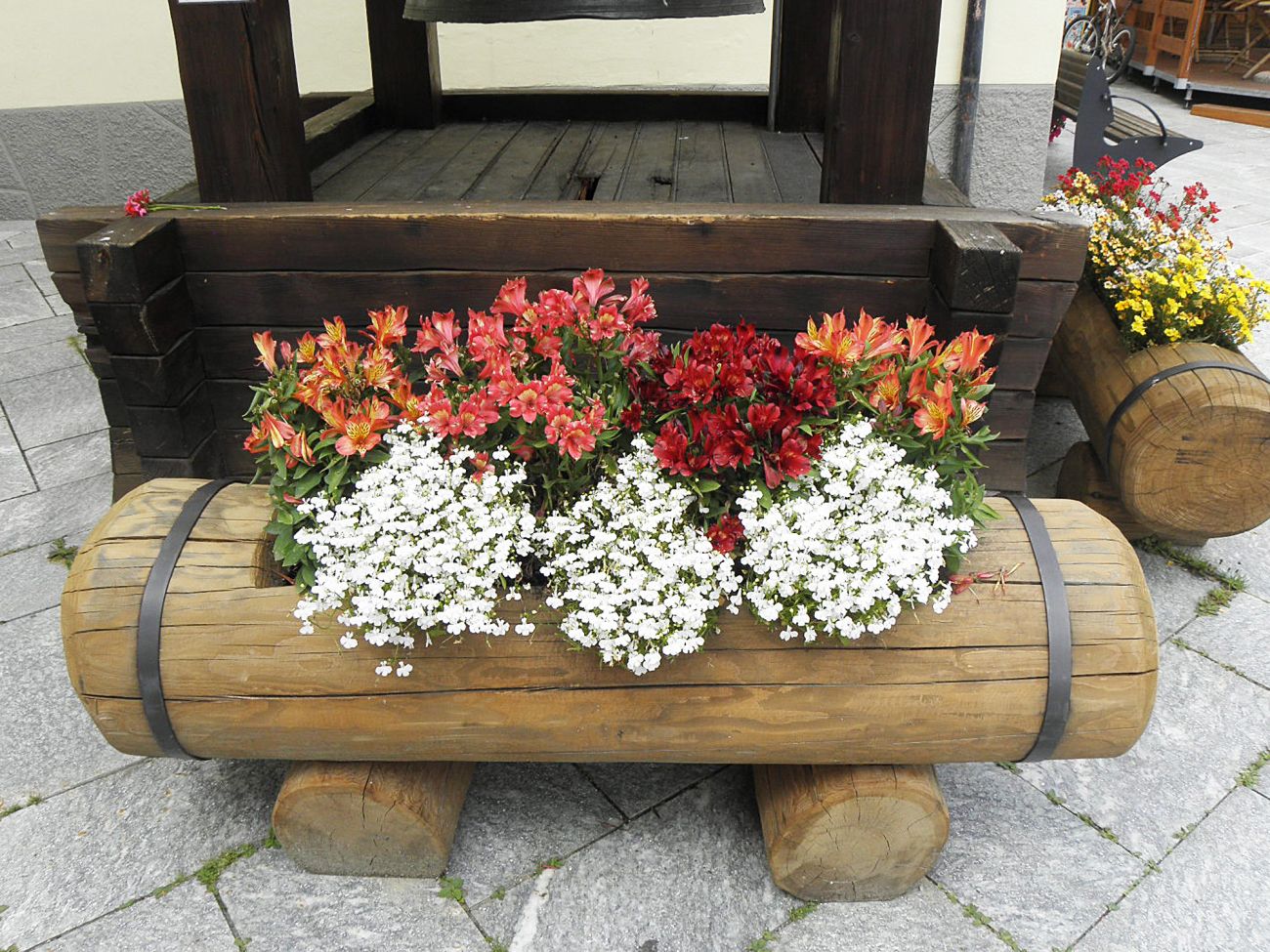 Arredo urbano floreale - Gressoney La TrinitÃ©