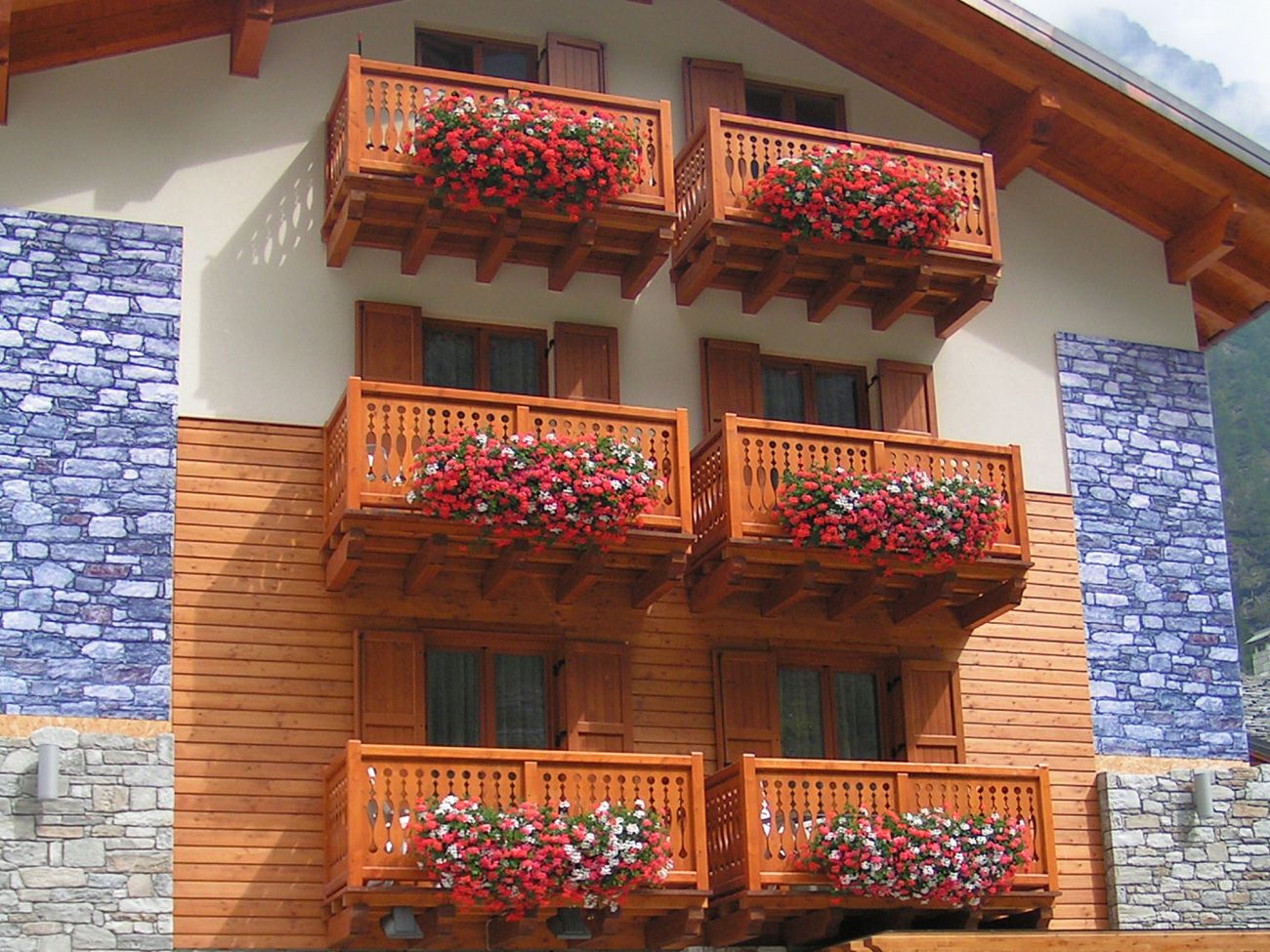 Balconi fioriti - Gressoney La TrinitÃ©