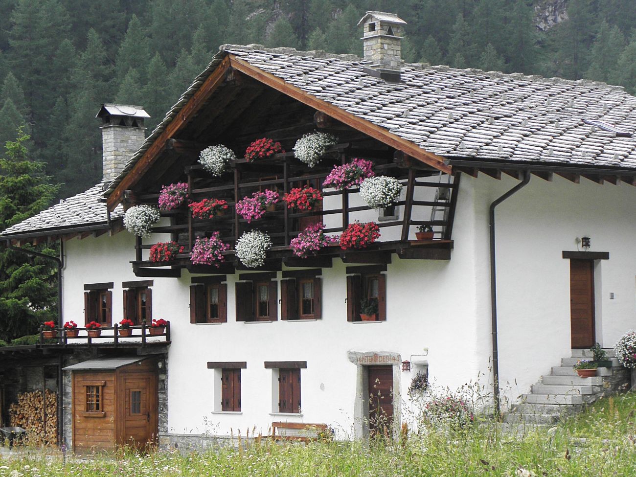 Balconi fioriti - Gressoney La TrinitÃ©