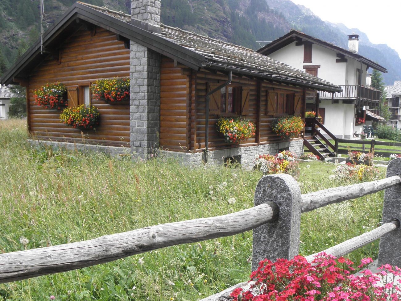 Balconi fioriti - Gressoney La TrinitÃ©