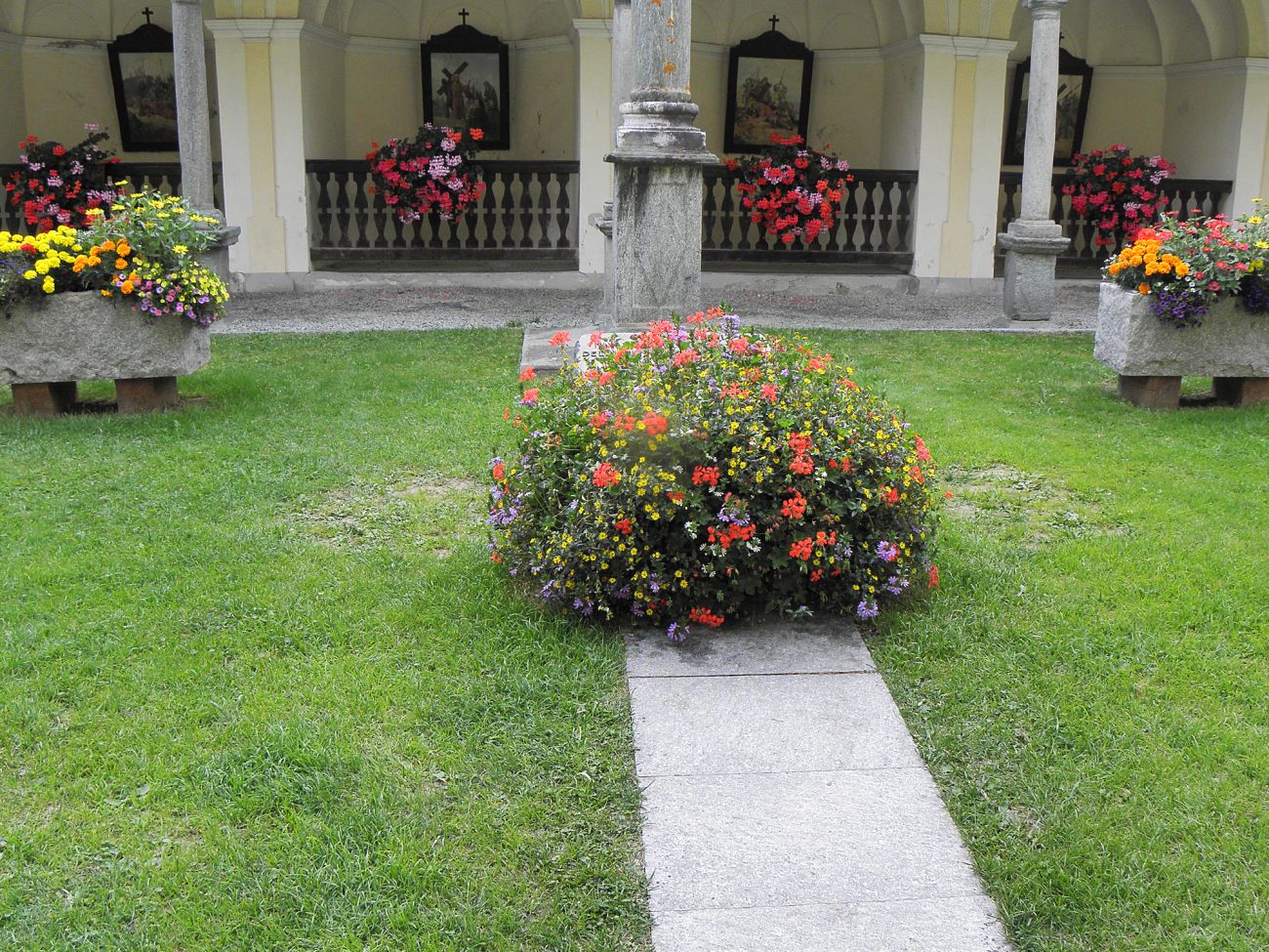 Arredo urbano floreale - Gressoney Saint Jean